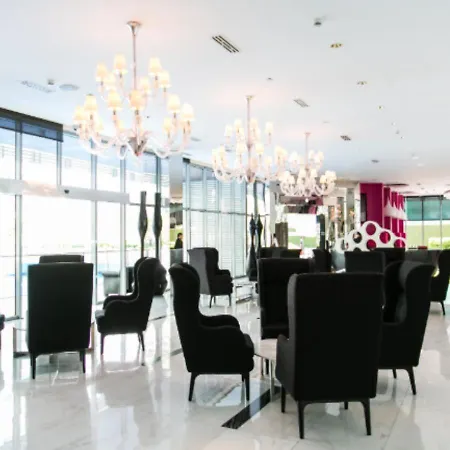 Pearl Suites 2Br Scandinavian By Aidehaven At Azure