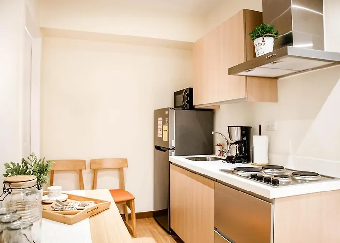 Pearl Suites 2br Scandinavian By Aidehaven At Azure Apartahotel